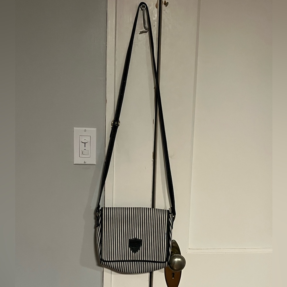 Vintage Liz Claiborne crossbody purse